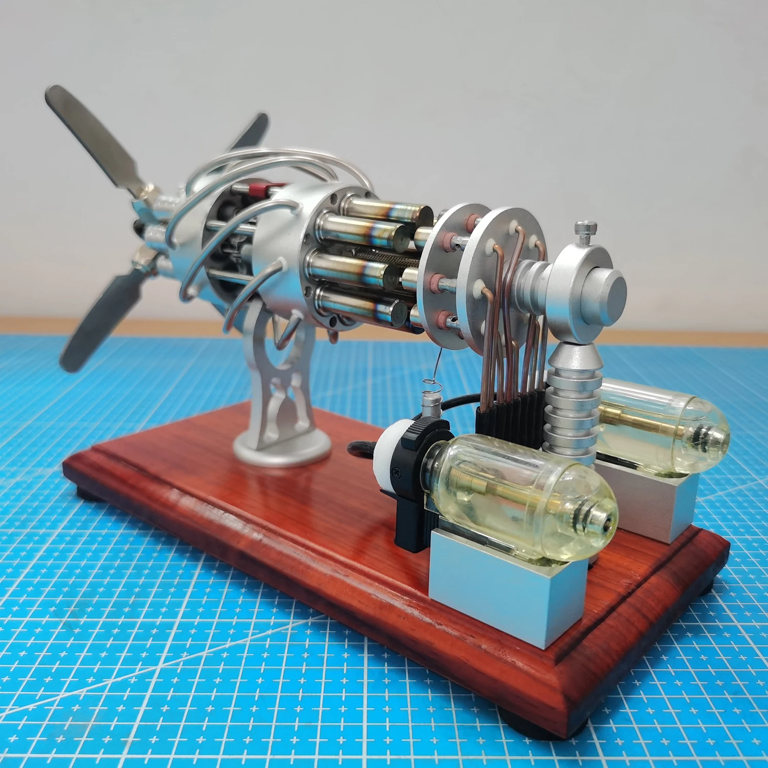 Aria calda 16 cilindri motore Stirling modello doppio serbatoio di Gas in  acciaio inox piastra oscillante motore fisica Puzzle scienza regalo  giocattolo - AliExpress