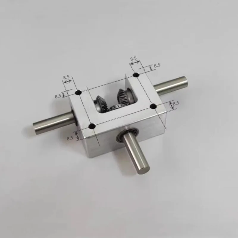 Riduttore Conico Ad Angolo Retto Di 90 Gradi - Doppio Albero Di Uscita Con Inversione 11 1 Modulo Ingranaggio Conico A 20 Denti~p134682302
