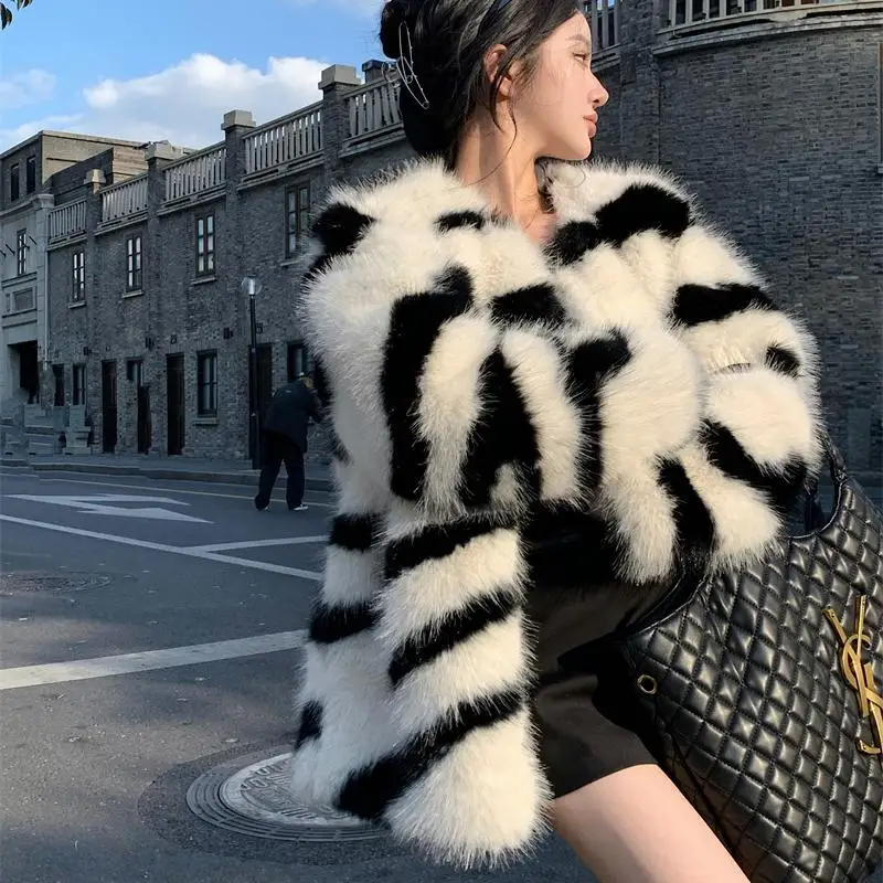 

Autumn Winter Thicken Imitation Fur High Quality Warm Faux Fur Coat Cardigan Luxury Striped Chic Korean Women Elegant Coat Q47