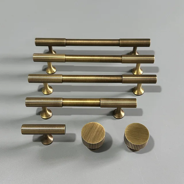 American Style Solid Brass Handle with Floral Patterns for Wardrobe Shoe Cabinet Showcase Decor Single Hole Furniture Hardware