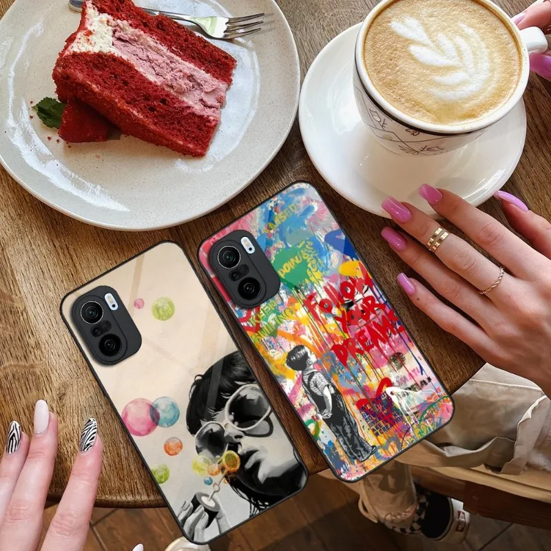Custodia Per Telefono Street Art Banksy Graffiti Per Xiaomi 13 10 10T 11I 11T Redmi Note 8 9 11 11S Pro Poco M4 X3 F3 Glass Design Cover