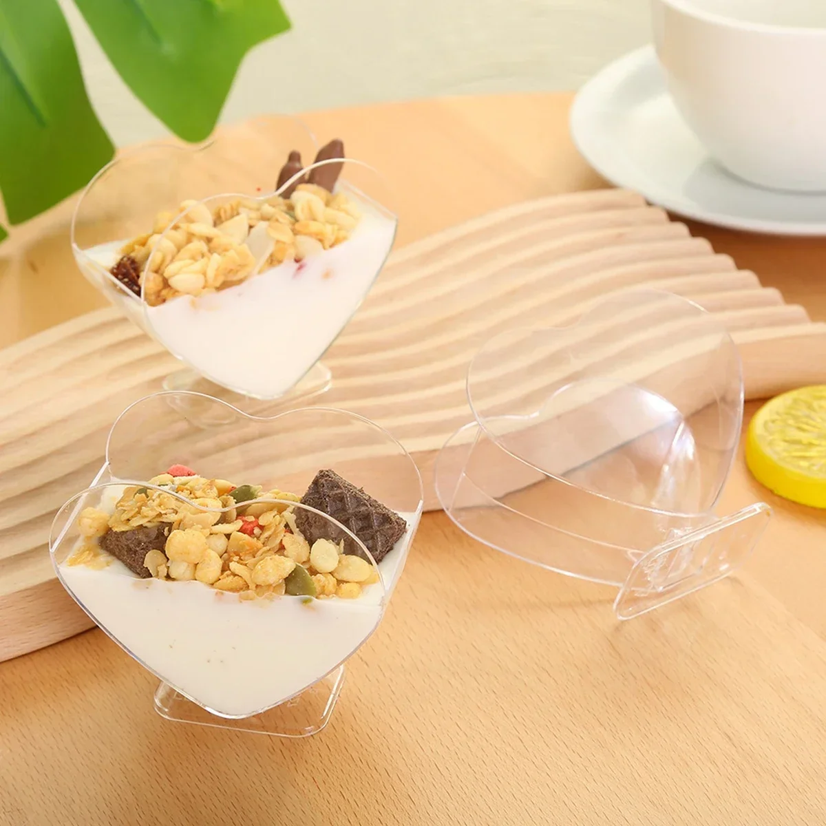 Plastic dessert cup, heart-shaped mousse cup, various occasions