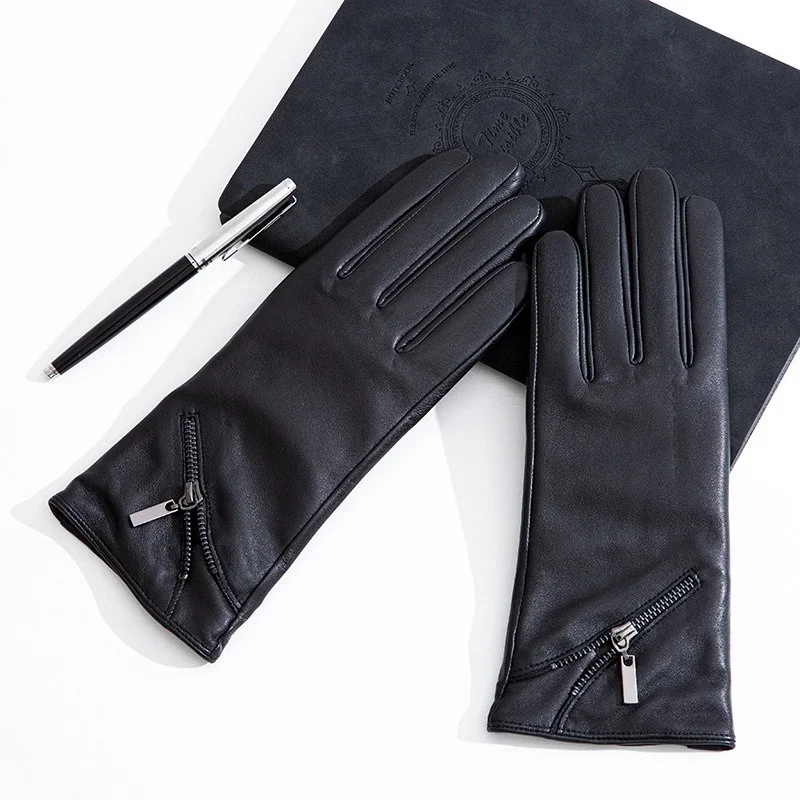 Рисунок 3 - Короткие зимние женские перчатки