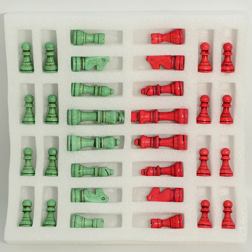 Red Green Stone Material, Stone Material, 32 Chess Pieces, Matched with Red Artificial Leather Board Game Toy, King Height 7.8cm