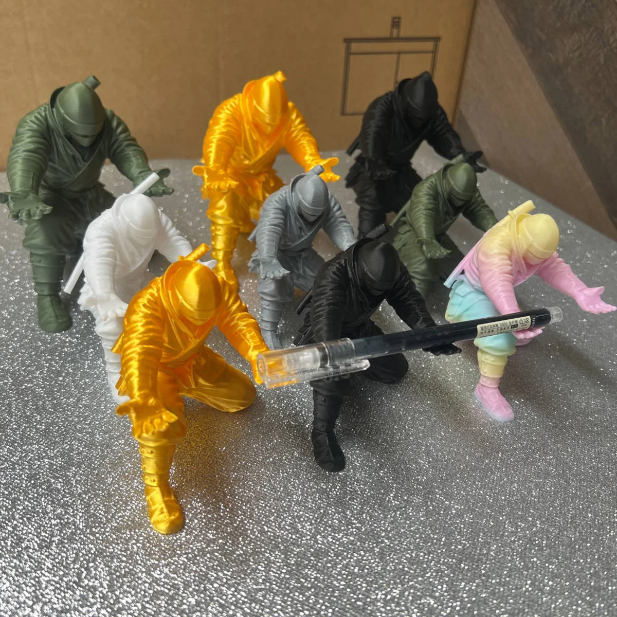 Compact 3D Printed Ninja Pen Holder - Creative Desktop Organizer & Modern Gift Ornament