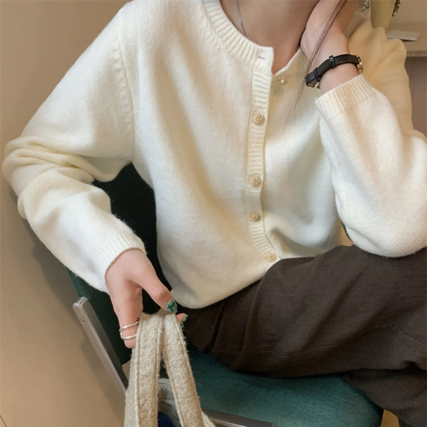 

Women Sweater Vintage Long Sleeve O-neck Sweater Autumn Spring Fashion Loose Casual Cardigan Coat Lazy Style Short Sweater Coat