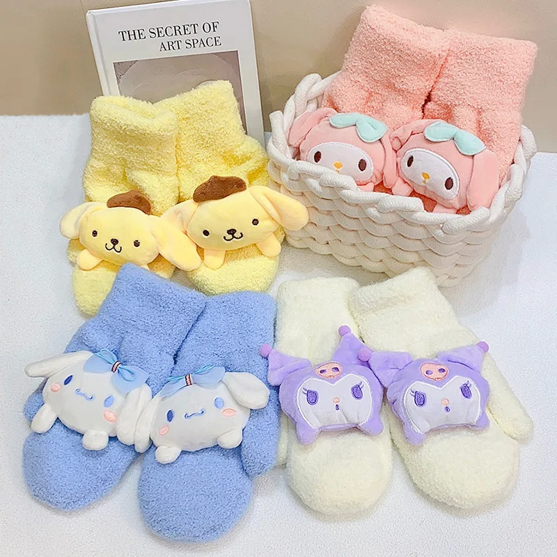 

Новинка 2023 г., милые женские митенки Sanrio, ветрозащитные теплые плюшевые рукавицы, Мультяшные аниме коралловые бархатные перчатки, подарок