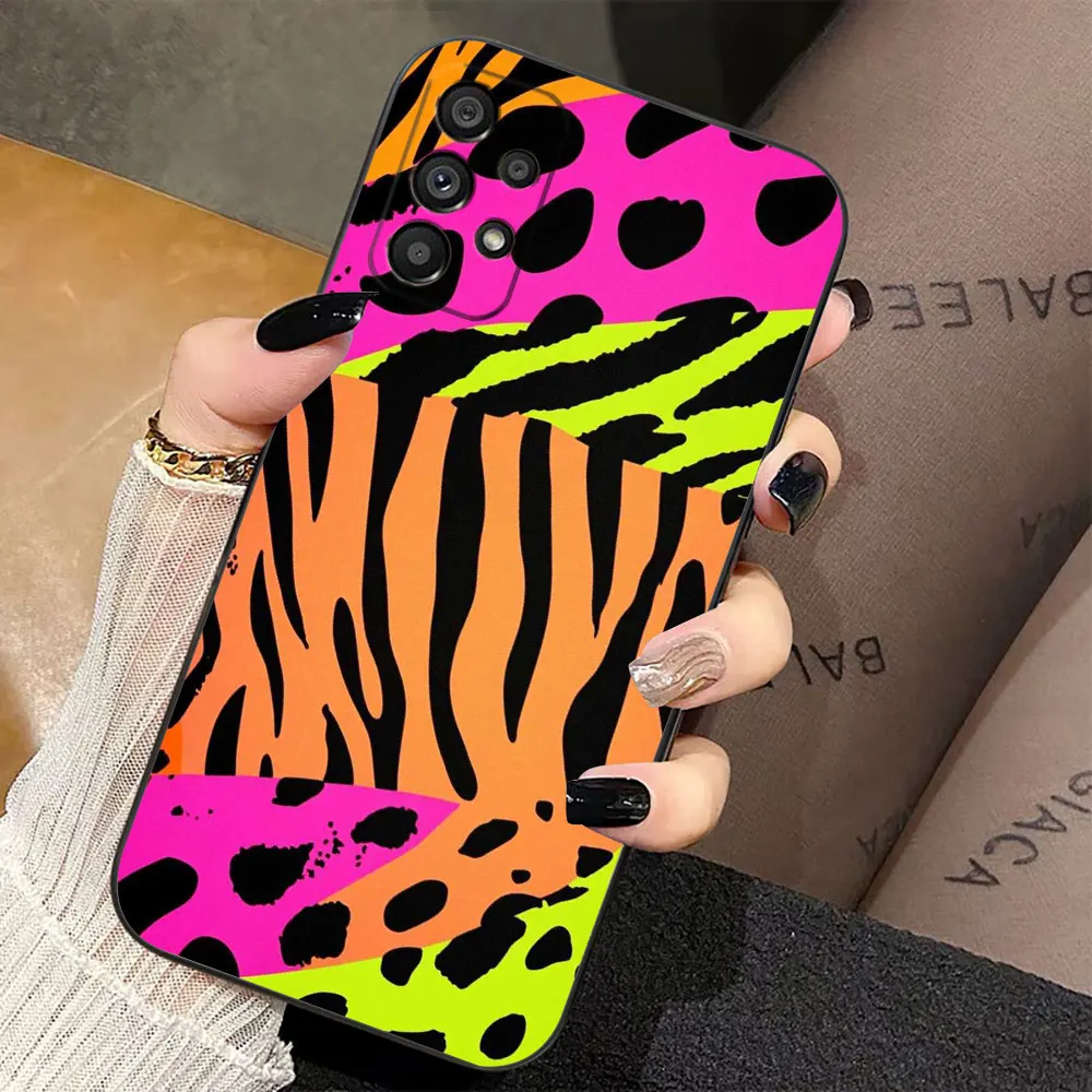 Chic Leopard Print Phone Case