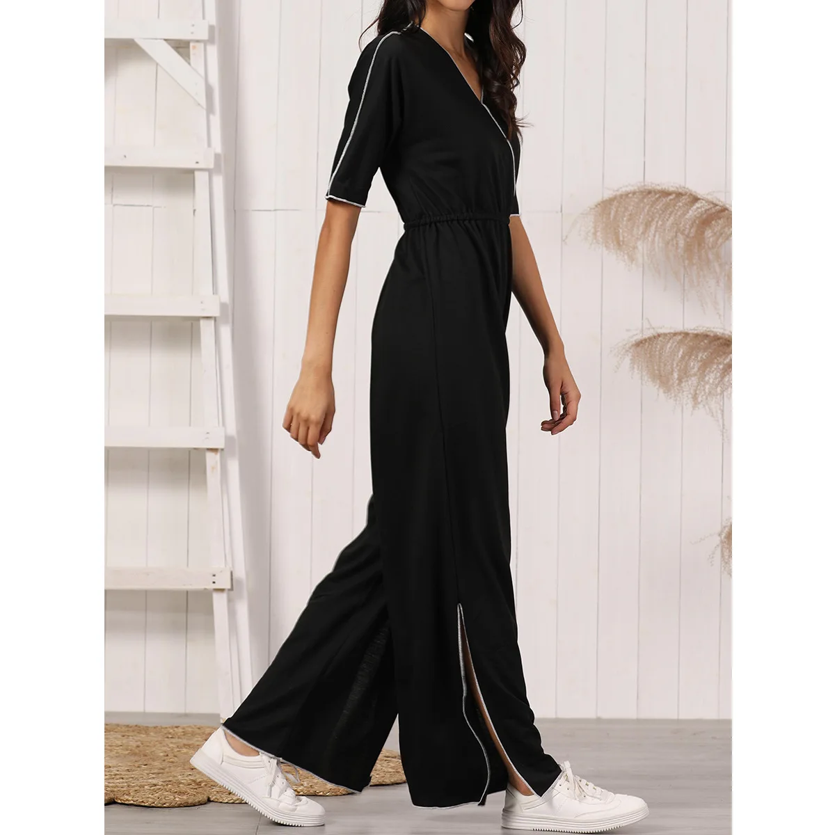 Рисунок 3 - Укороченные пижамные комплекты с черными трубами