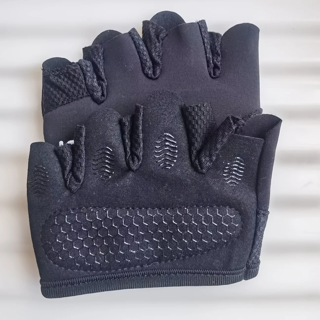Unisex Four-Finger Fitness Gloves 6