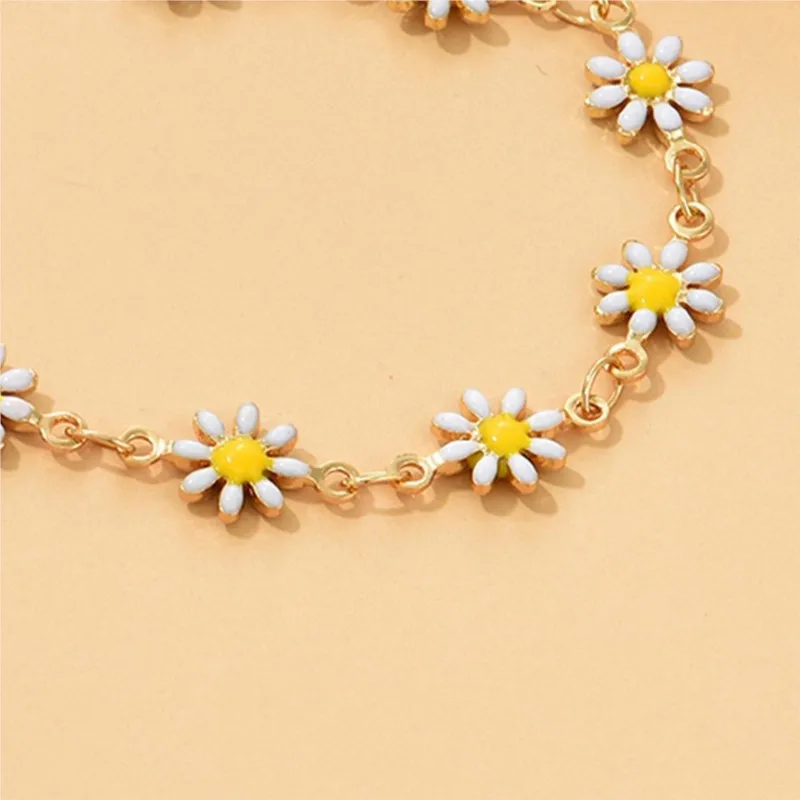 Chic Daisy Chain Anklet for Women Stylish Yellow Enamel Flower Design Chain Summer Vocation Jewelry Gifts