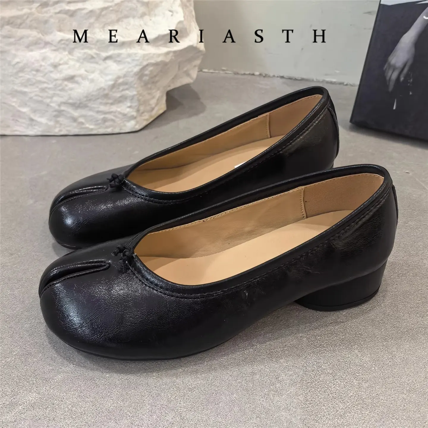 ตัวเลือกสินค้า รองเท้า Mary Janes หนังสีขาว แฟชั่นคลาสสิก ขนาด 43