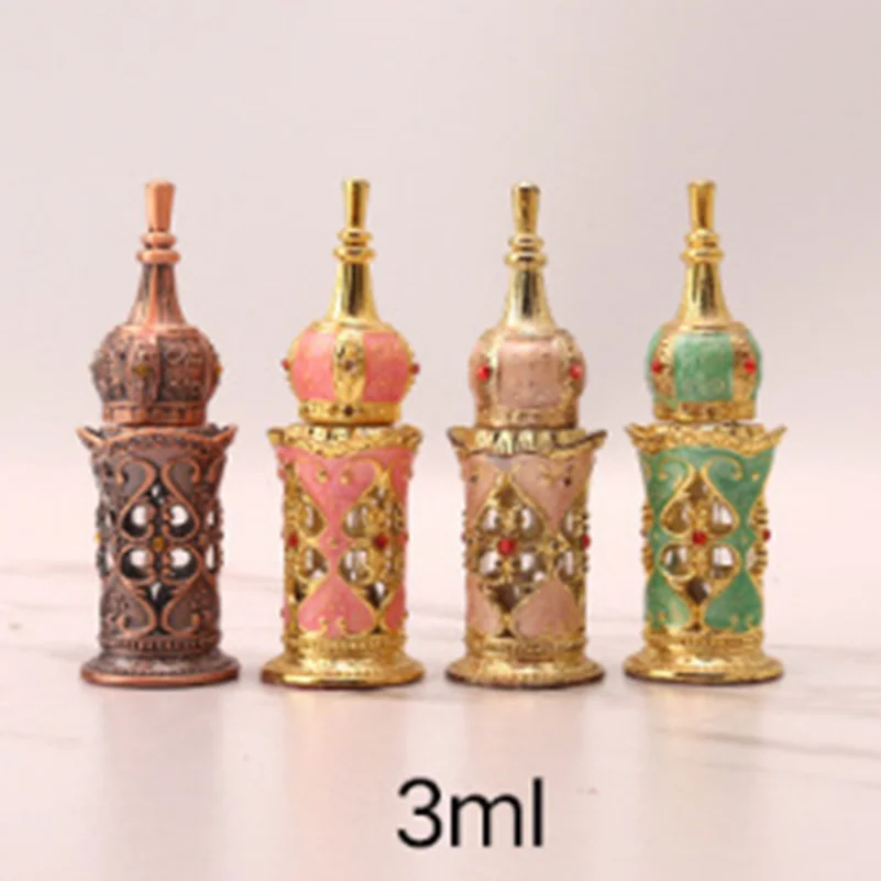 dubai 15ml metal empty oil perfume bottle reverse paris dubai internet celebrity glass bottle birthday gift christmas valentine Middle East Dubai Style Glass Essential Oil Bottle 3ml Metal Capacity Crystal Perfume Bottle Electroplated with Diamonds Embroid