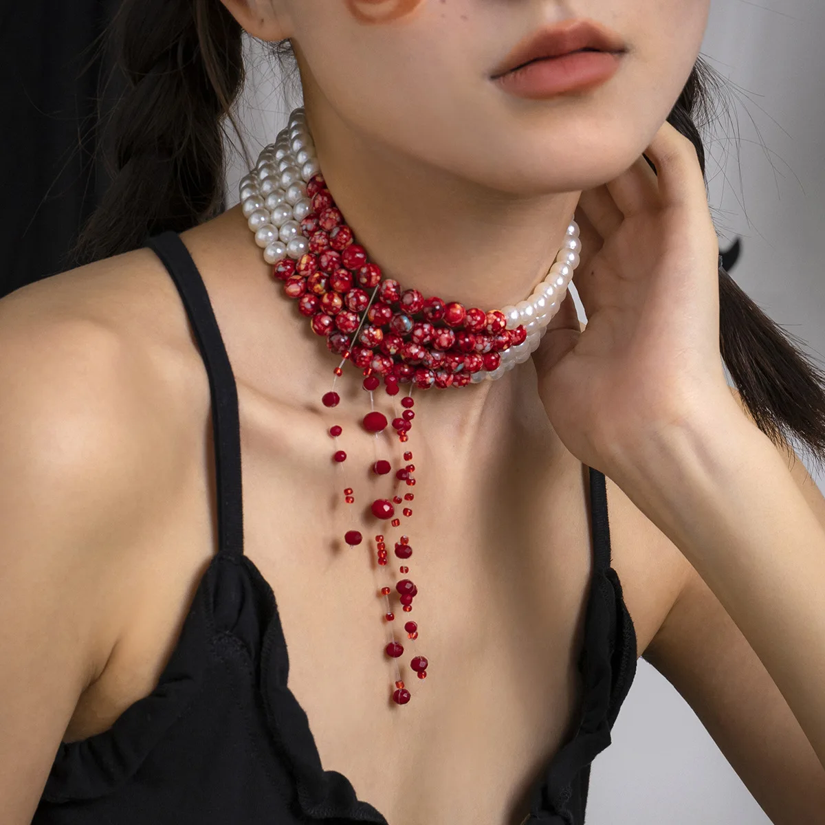 

Halloween Blood Pattern Pearl Necklace Fashion Multi-layer Imitation Pearl Tassel Short Necklace Gothic Party Jewelry Gift