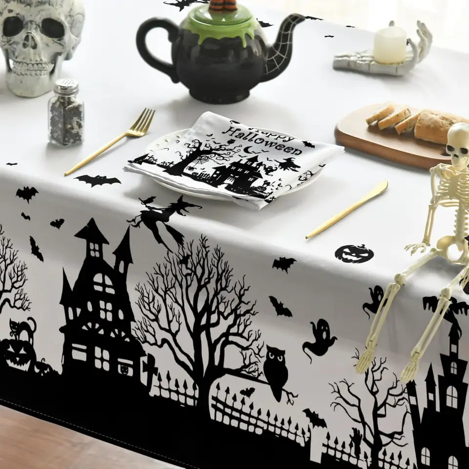 Nappe Jetable Motif Chauve-souris Nappe D'Halloween Youery 137x274 Cm - Plastique CPP Imperméable, Motif Château Et Chauves-souris - Pour Table Rectangulaire