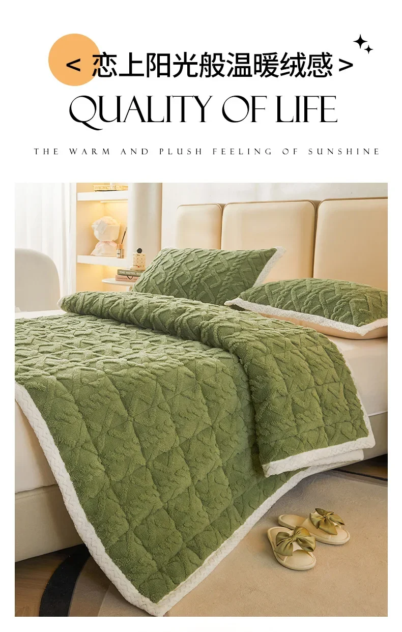 Description Picture 3 of itemWinter Thicken Velvet Mattress Toppers Single Double Bed Sheet Soft Bed Mattress Cover Bedspread Bed Cover Thin Tatami Floor Mat