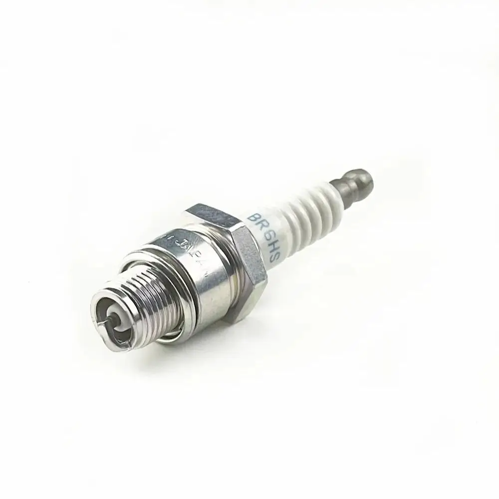 Engine spark plug BR6HS is suitable for Yamaha F2.5/F4 four-stroke outboard engine