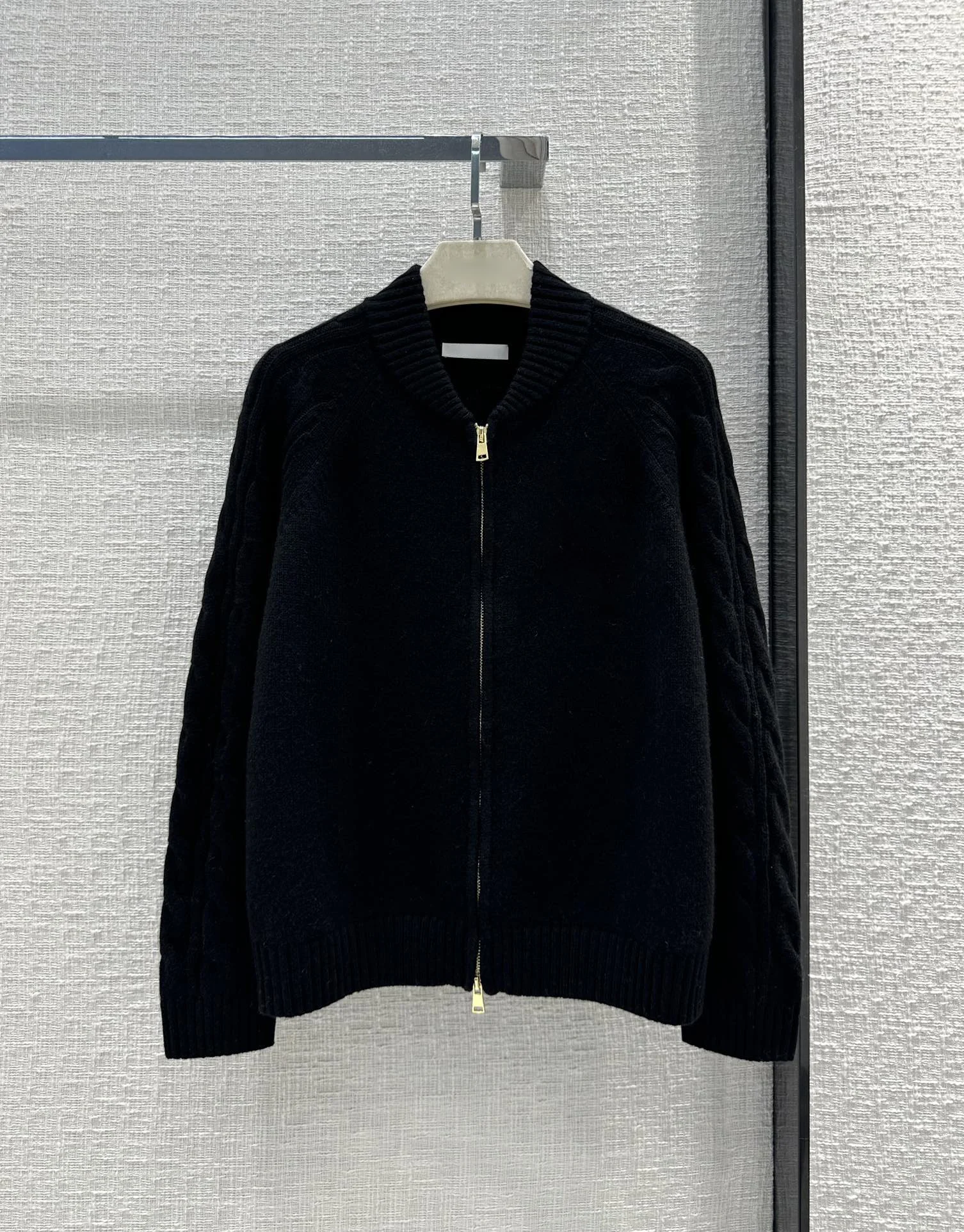 

New temperament fleece knitted jacket, stand collar zipper design version of casual intellectual