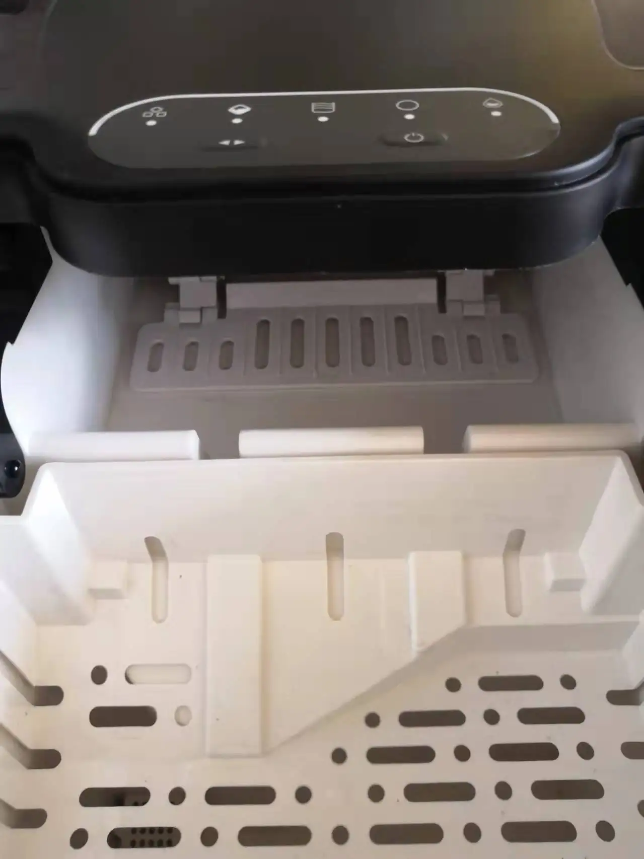 New Portable Kitchen Ice Maker Machine in White, Japanese Style-Small Bullet Ice Block Maker
