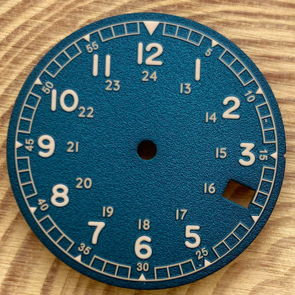 Enhanced Pilot Style Watch Dial with Luminous Hands and Date Texture - 29mm Automatic Movement