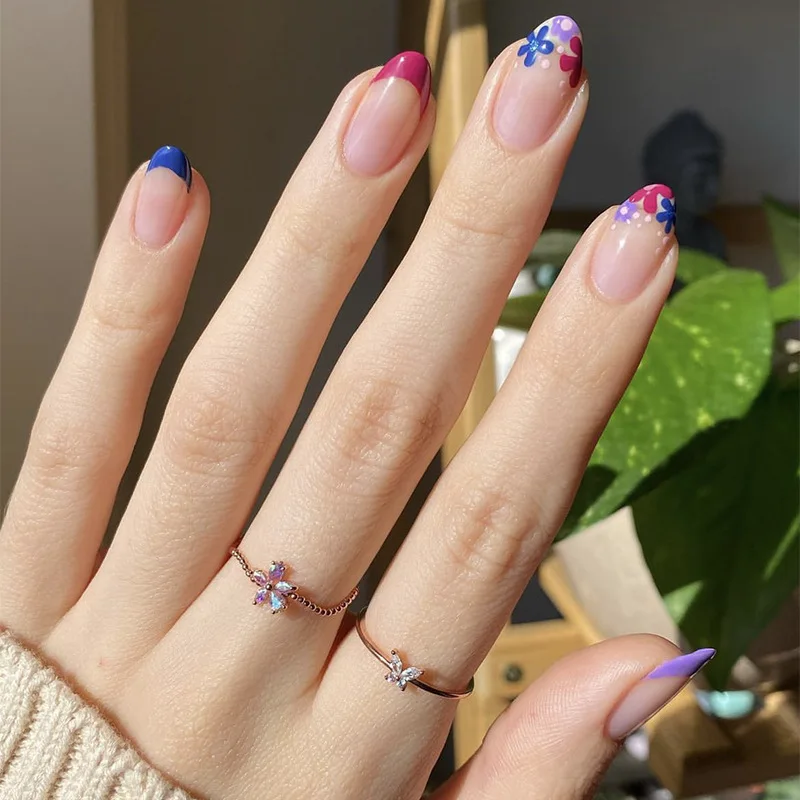 24Pcs Fake Nails Solid Nude Color Fake Nails with Jelly Glue Short Almond Press on False Nails Wearable Oval Finished Full Cover Nail Tips