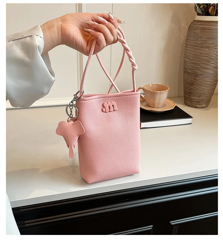 👜Trendy Mini Bucket Bag – Lightweight with Adjustable Strap & Fun Charm🎀