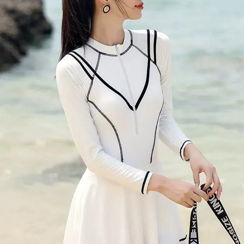 Рисунок 5 - Женский спортивный пляжный слитный