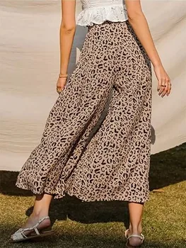 Loose Fit Solid Color Elastic Waist Long Half Pants 3