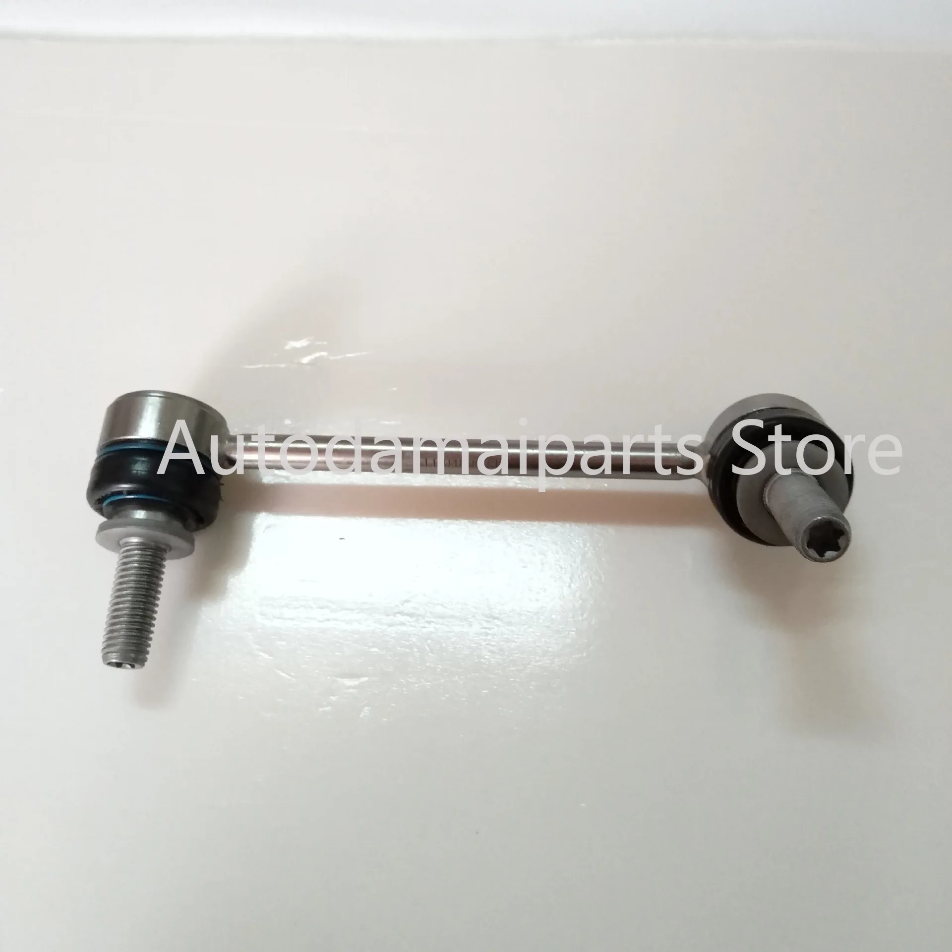 

LR048093 New Auto Left Stabilizer Bar Link for Range Rover 2013- Car Link Automobile Connecting Rod Aftermarket Parts with Stock