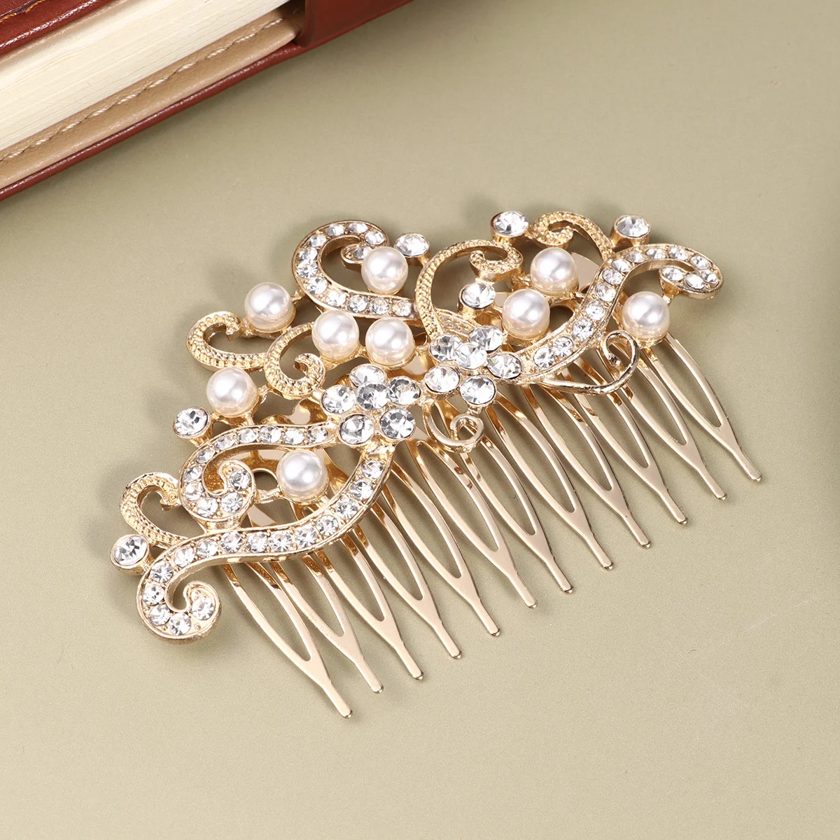 

Exquisite Bride Hair Comb Delicate Headwear Headdress Wedding Dress Accessories Party Hair Ornament for Female Women (Golden)