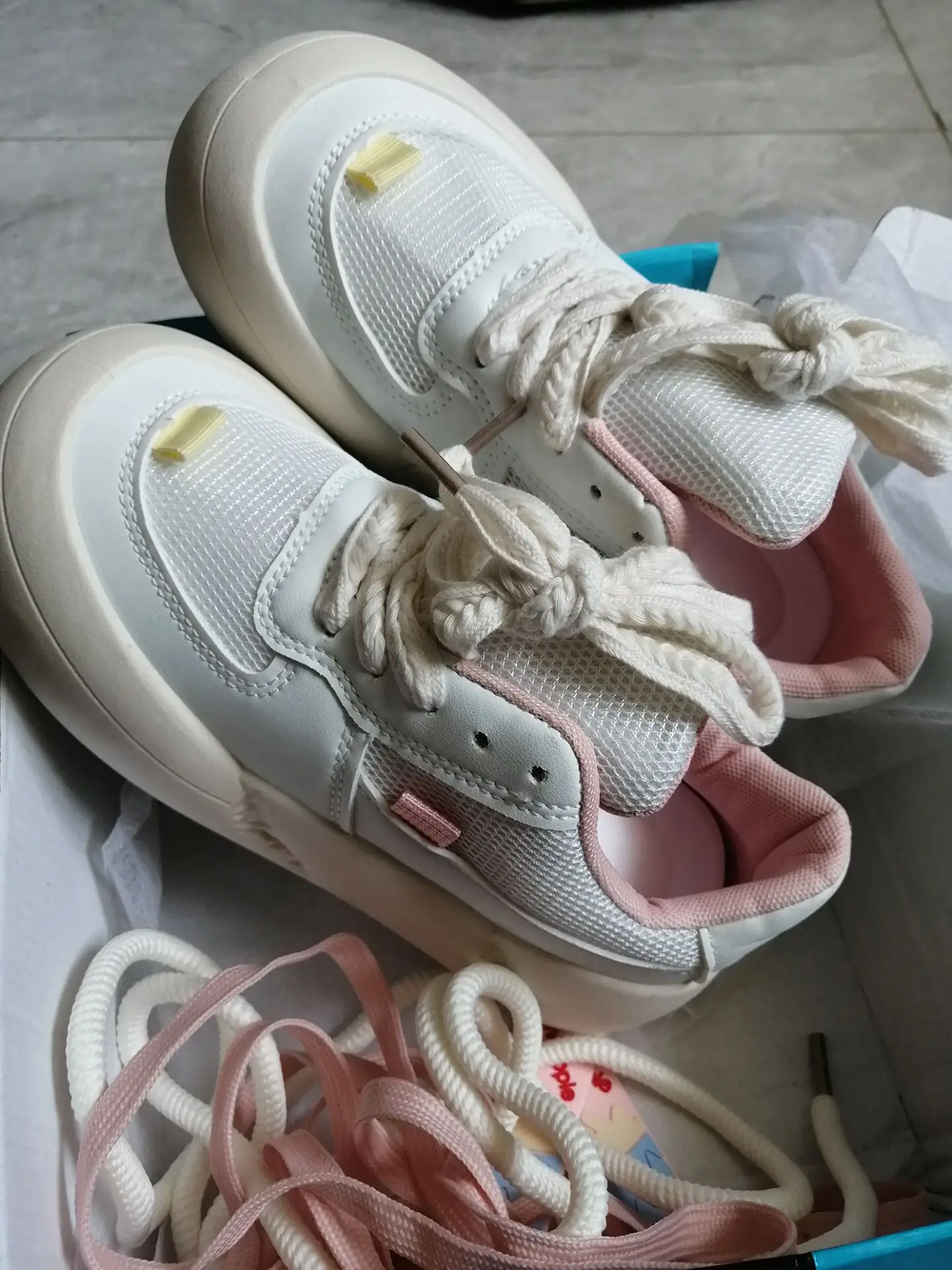 2023 Autumn New Women\'s Niche Design Dopamine Casual Board Ugly and Cute Bread Sneakers Shoes