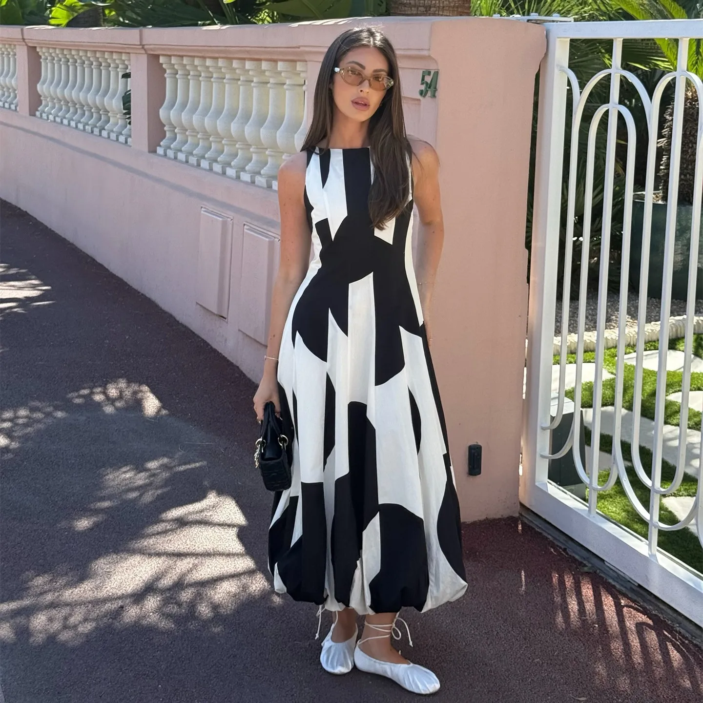 PB & ZA2025 نمط غير منتظم ألوان متباينة رقبة مستدي...