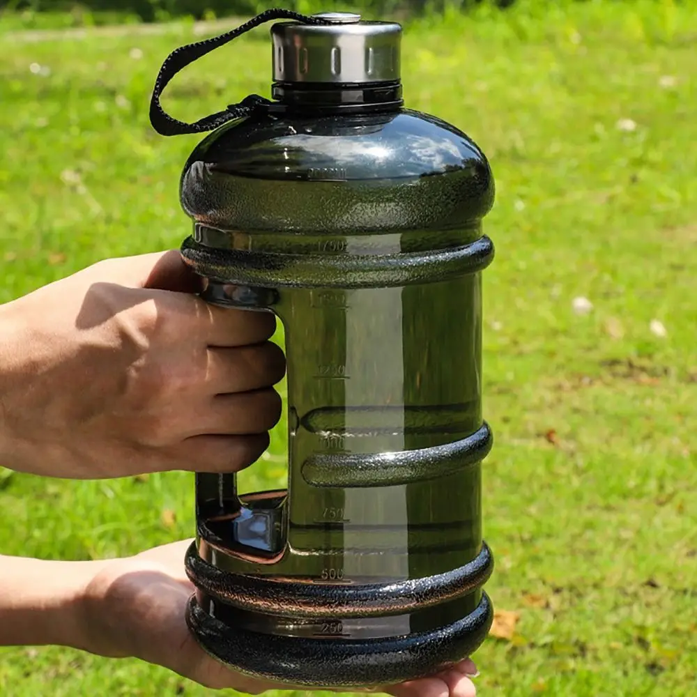 MyGiftHome 2L Large Capacity Sports Water Bottle
