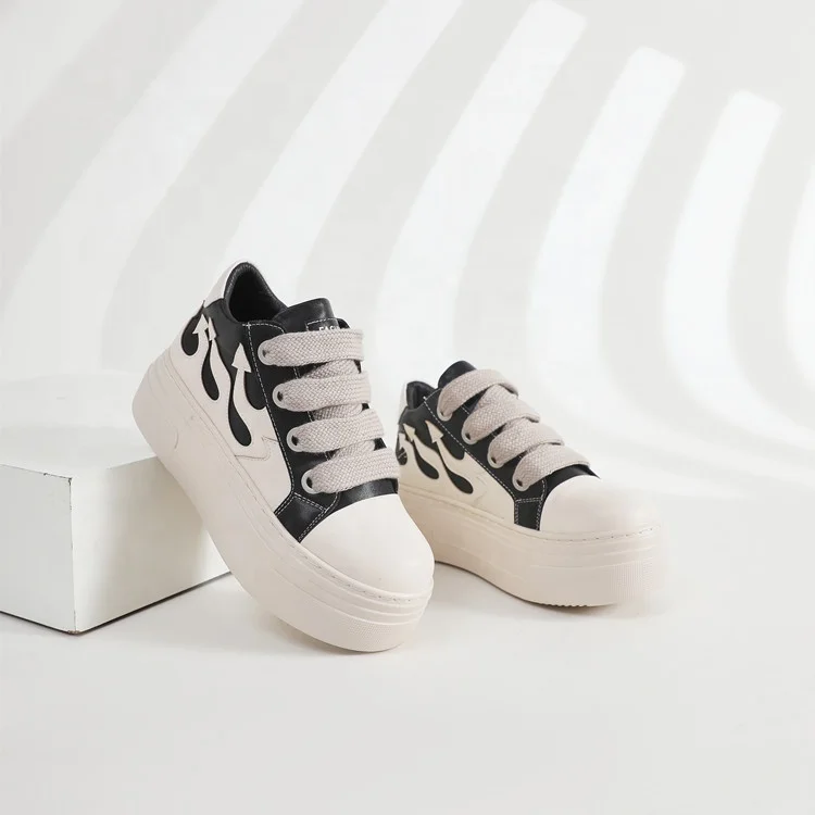 Classic Skateboard Shoes Fashion Women Thick Shoelaces Lace Up Outdoor Casual Sports Shoes