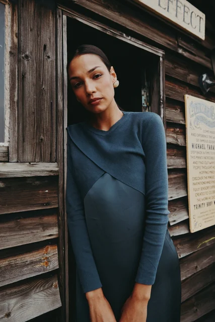 AS AW25 robe élégante en satin + haut croisé en tricot + col montant femme ensemble de vêtements réglable longueur au sol maxi 1