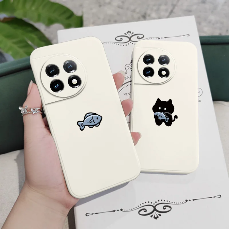 Elegant Liquid Silicone Cat Phone Case - Durable & Stylish Cover