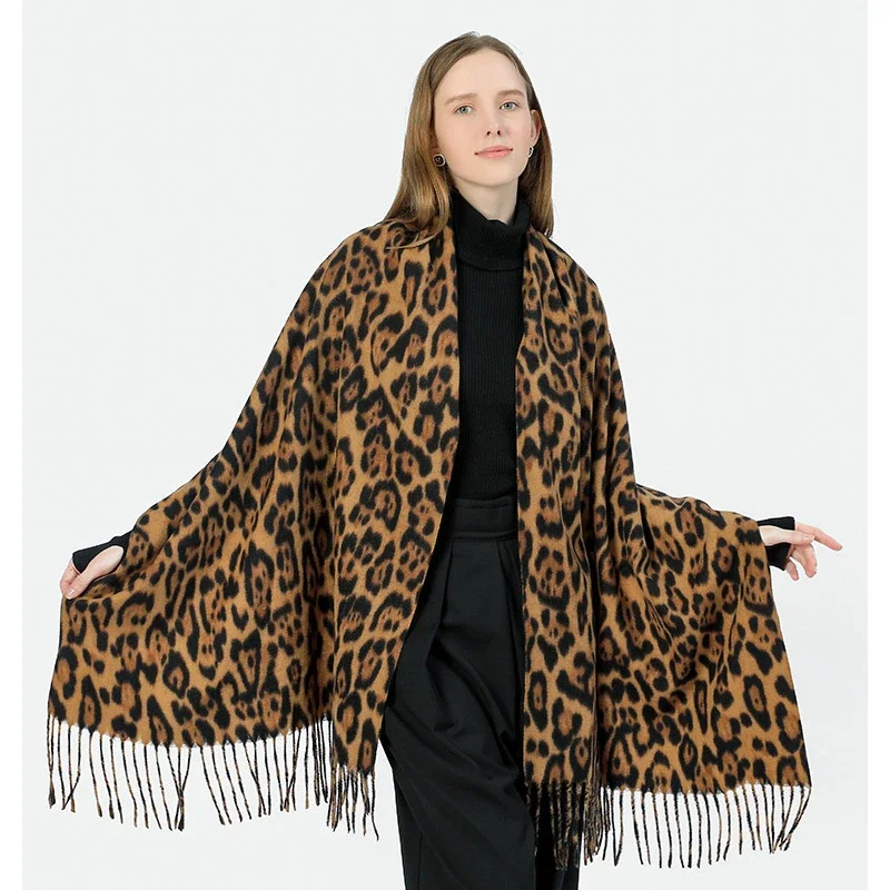 TZTTZT Écharpe Pashmina Avec Imprimé Papillon Noir Et Doré
