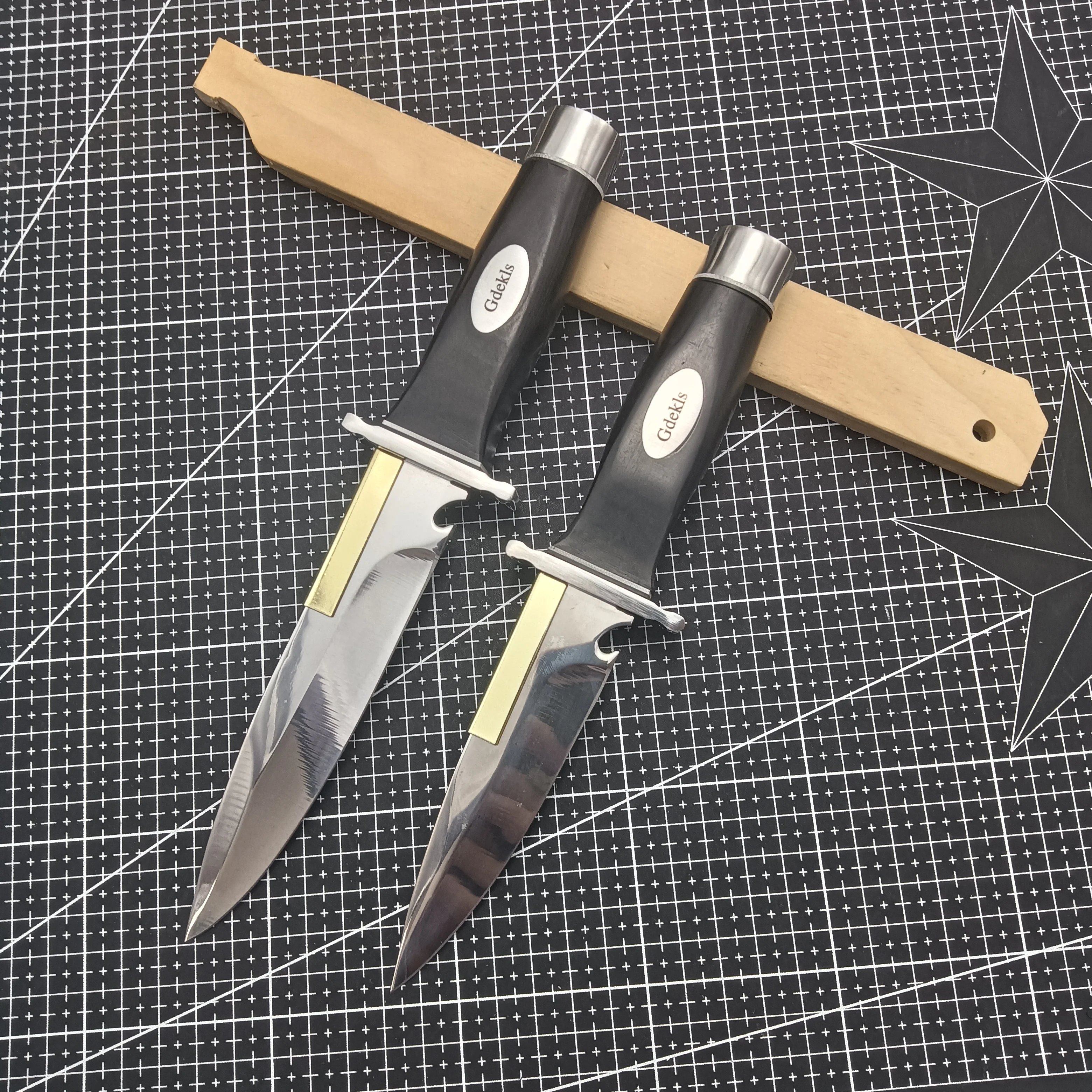 Handmade Forged Kitchen Butcher Knife Stainless Steel Boning Knife with Protective Cover for Meat Fruit Cooking