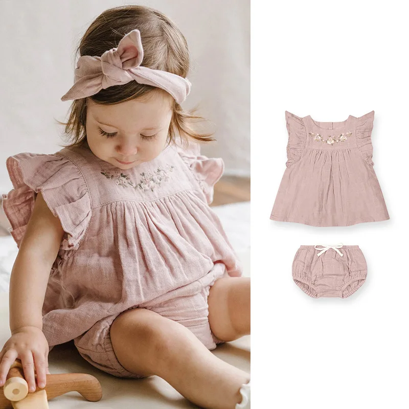 

Baby Girl Baby Embroidered Dress 2023 Summer Cotton Girls Small Flying Sleeve Princess Blouse Shorts Two-piece Set