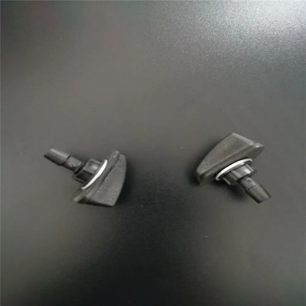 스즈키 SX4 SWIFT Alto Liane Grand Vitara Jimny S-Cross 용 2pcs 자동차 앞 유리 와셔 와이퍼 워터 스프레이 노즐