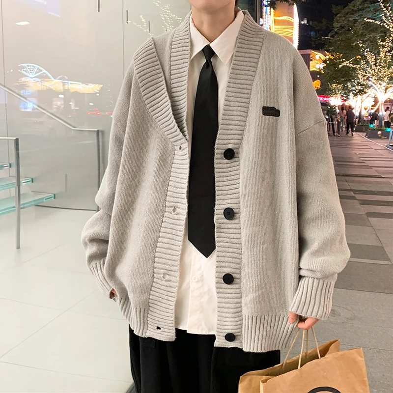 Рисунок 6 - Вязаный кардиган на пуговицах