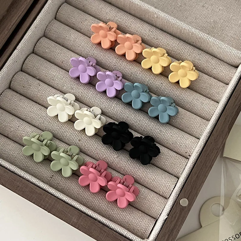 

4pcs Korean Women Small Flower Claw Clip Headdress Fashion Mini Color Hair Clips Girls Bangs Clip Hair Claw Kid Hair Accessories