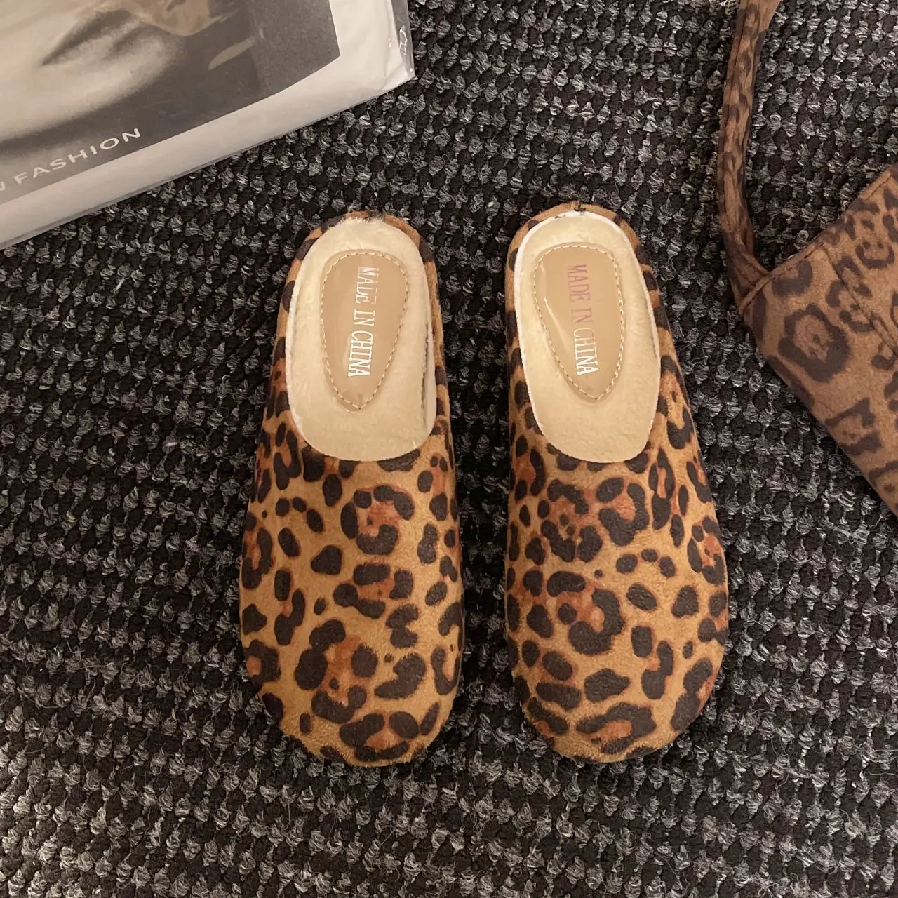 Ankle Snow Boots Women Winter 2025 New Fashion Fur Short Plush Warm Flats Slippers Platform Shoes Indoor Cotton Flip-Flops