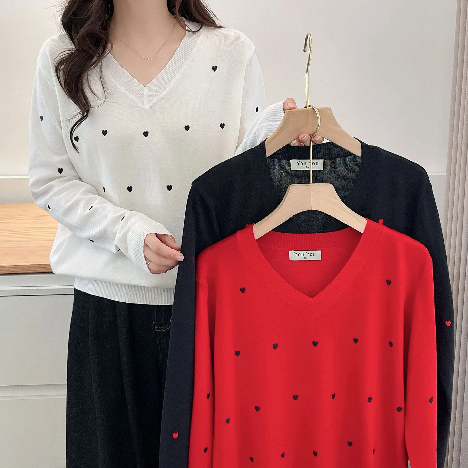 Plus Size Women's Sweaters Autumn New Loose Casual Knitted Pullovers V-neck Long Sleeve Jumpers 2039