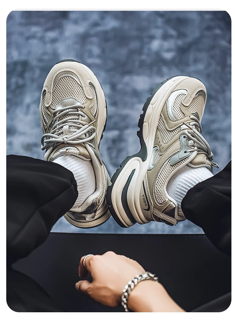 Athletic women's sneakers - image 15