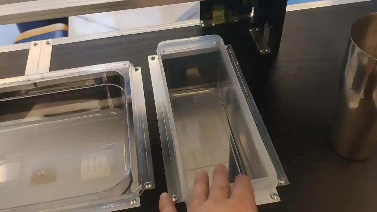 Supporto Per Kit Barista In Plastica ABS - Organizzatore Salvaspazio Per Accessori Da Bar E Carrelli Da Cucina - 2