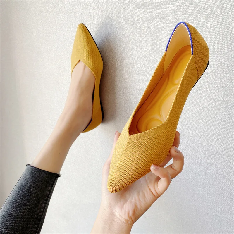 Pointed Low Heeled Women's Casual Shoes Knitted Fashionable Soft Breathable Non Slip and Bright Colored Women's Shoes 2024