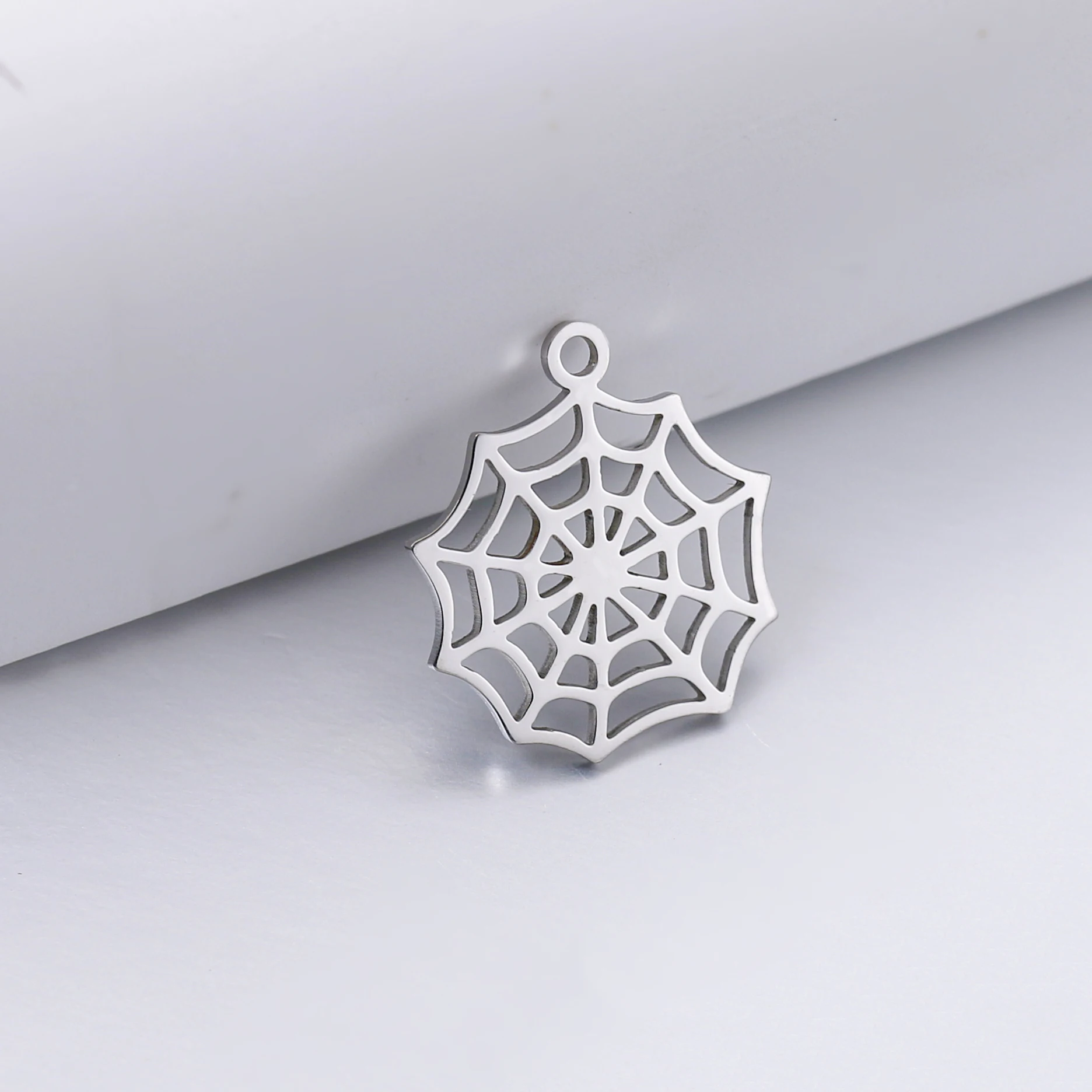 5pcs/Lot Stainless Steel Charms Cobweb Ghost Decorations Spider Halloween Party For Diy Making Necklace Bracelet Pendant Jewelry