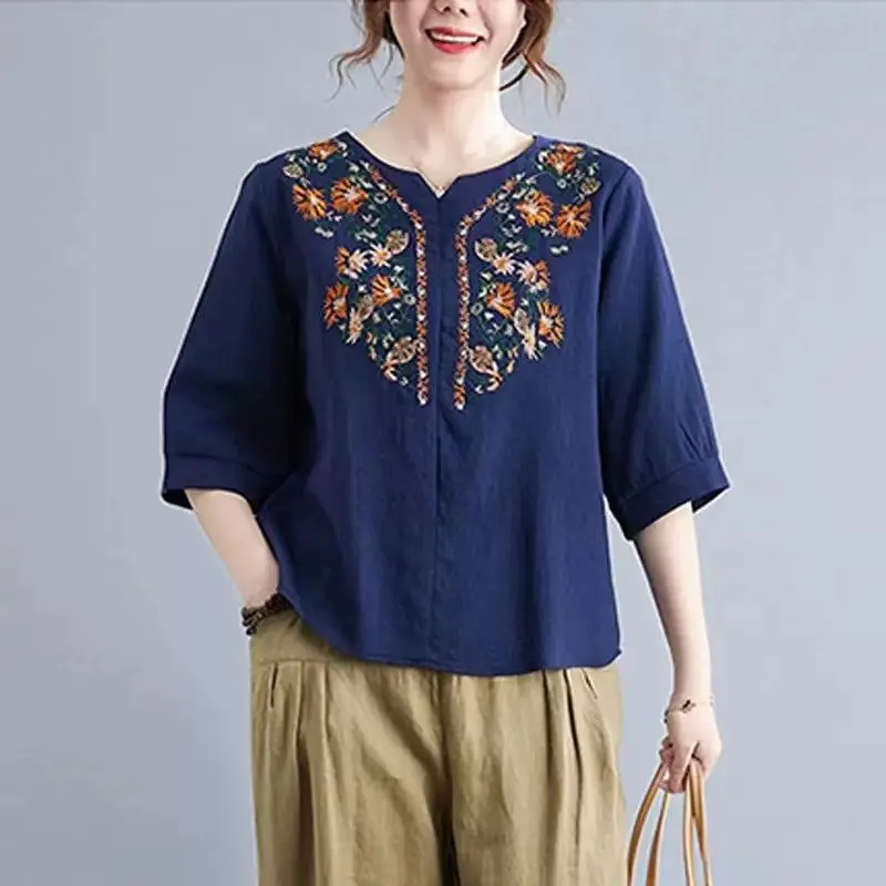 Women's Retro Ethnic Style Embroidery Cotton Linen Blouse Summer Fashion Simple Casual Streetwear Shirt Short Sleeve Loose Tops