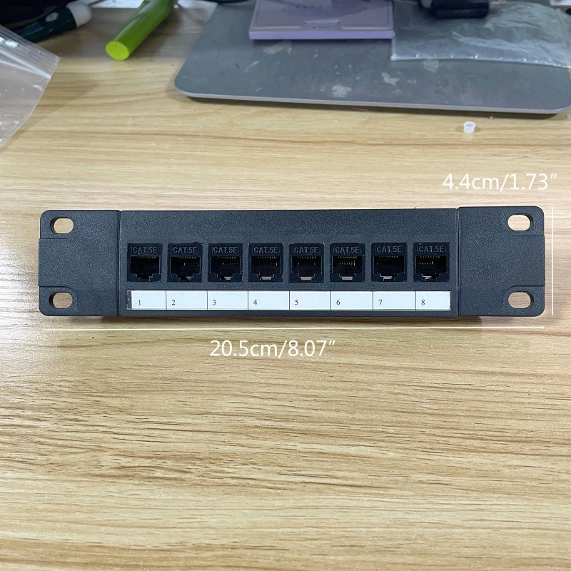 Y1UB 8포트 CAT5e 차폐 패치 패널 10G 지원 플라스틱 하우징 색상 코드 라벨링